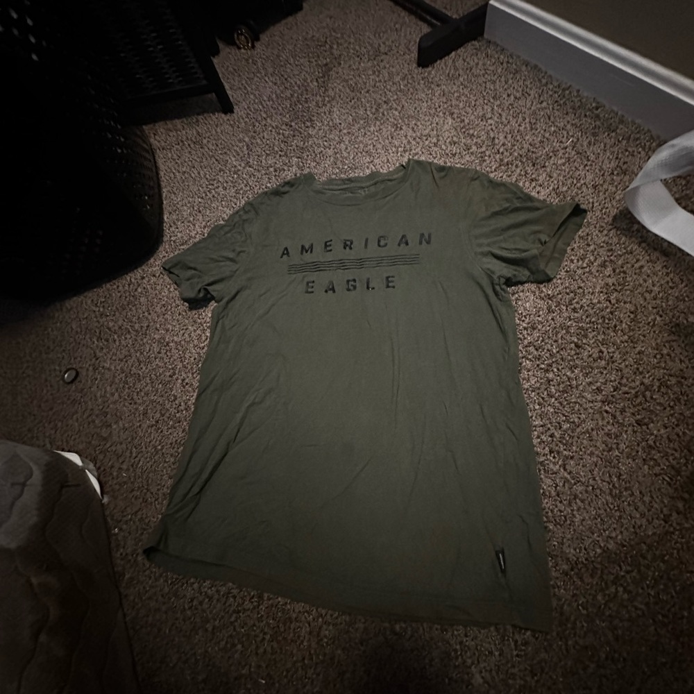 American eagle T-shirt